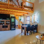 Lovely Home In Velika Nedelja With Wifi Hébergement de vacances