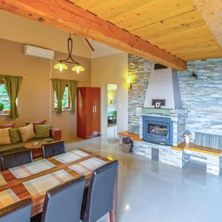Lovely Home In Velika Nedelja With Wifi